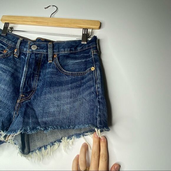 Levi 501 shorts 26 - Picture 3 of 7